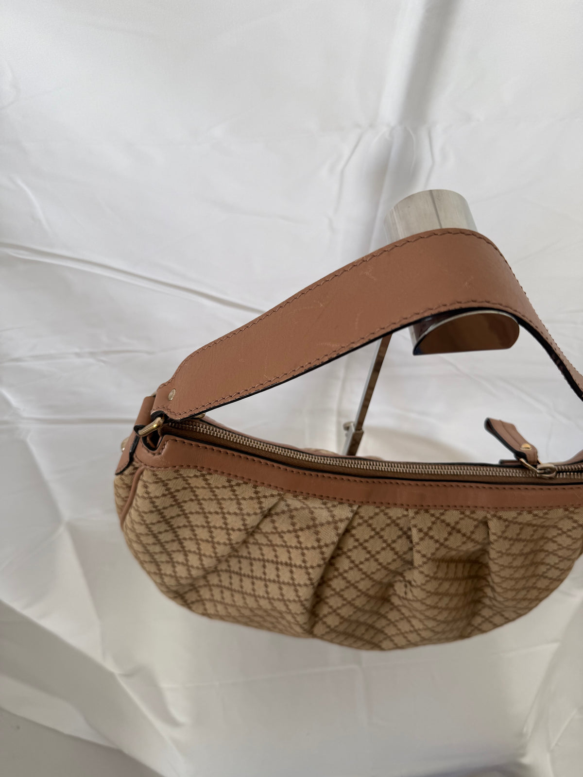 Gucci Sukey Hobo Bag