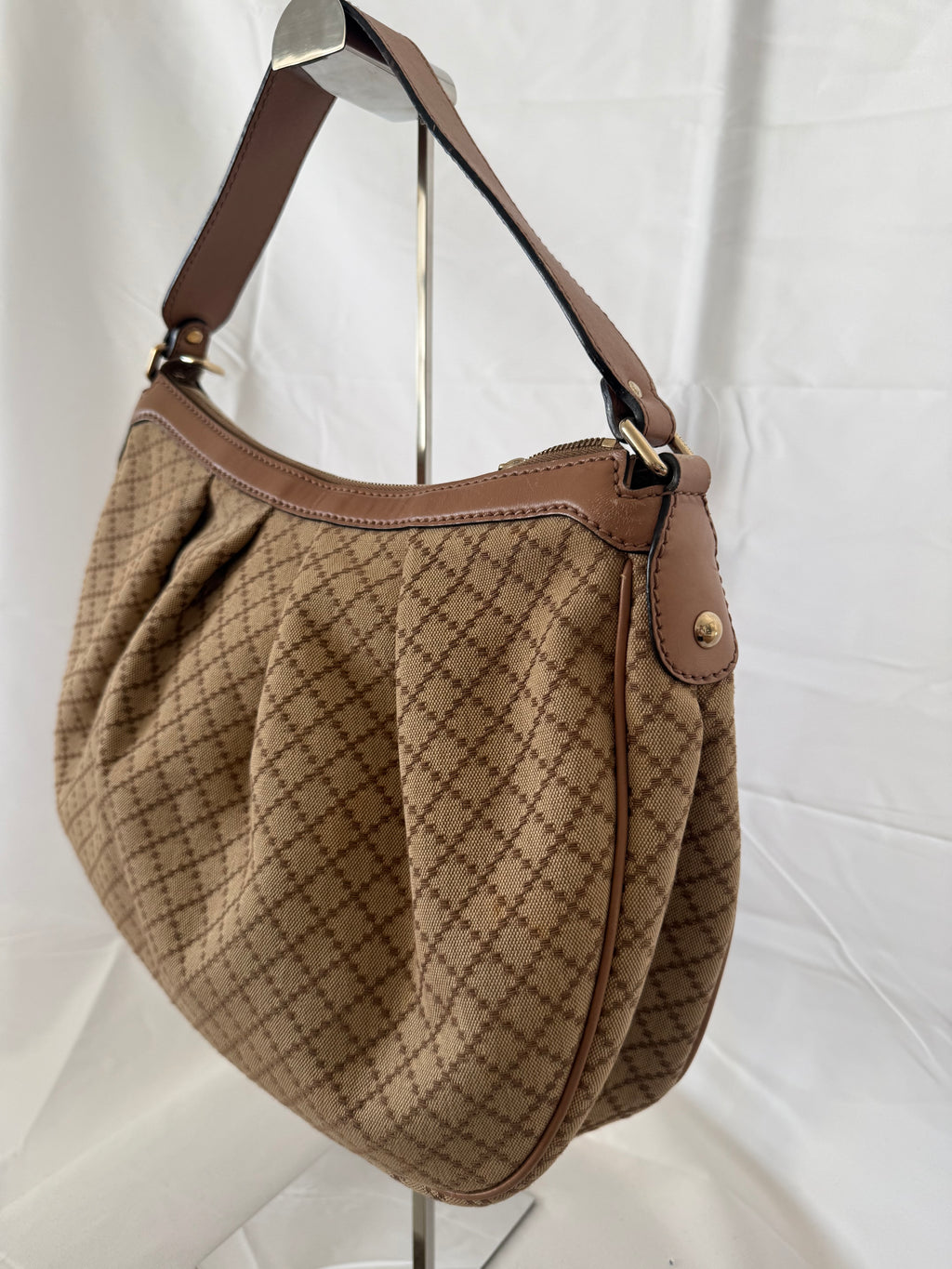 Gucci Sukey Hobo Bag