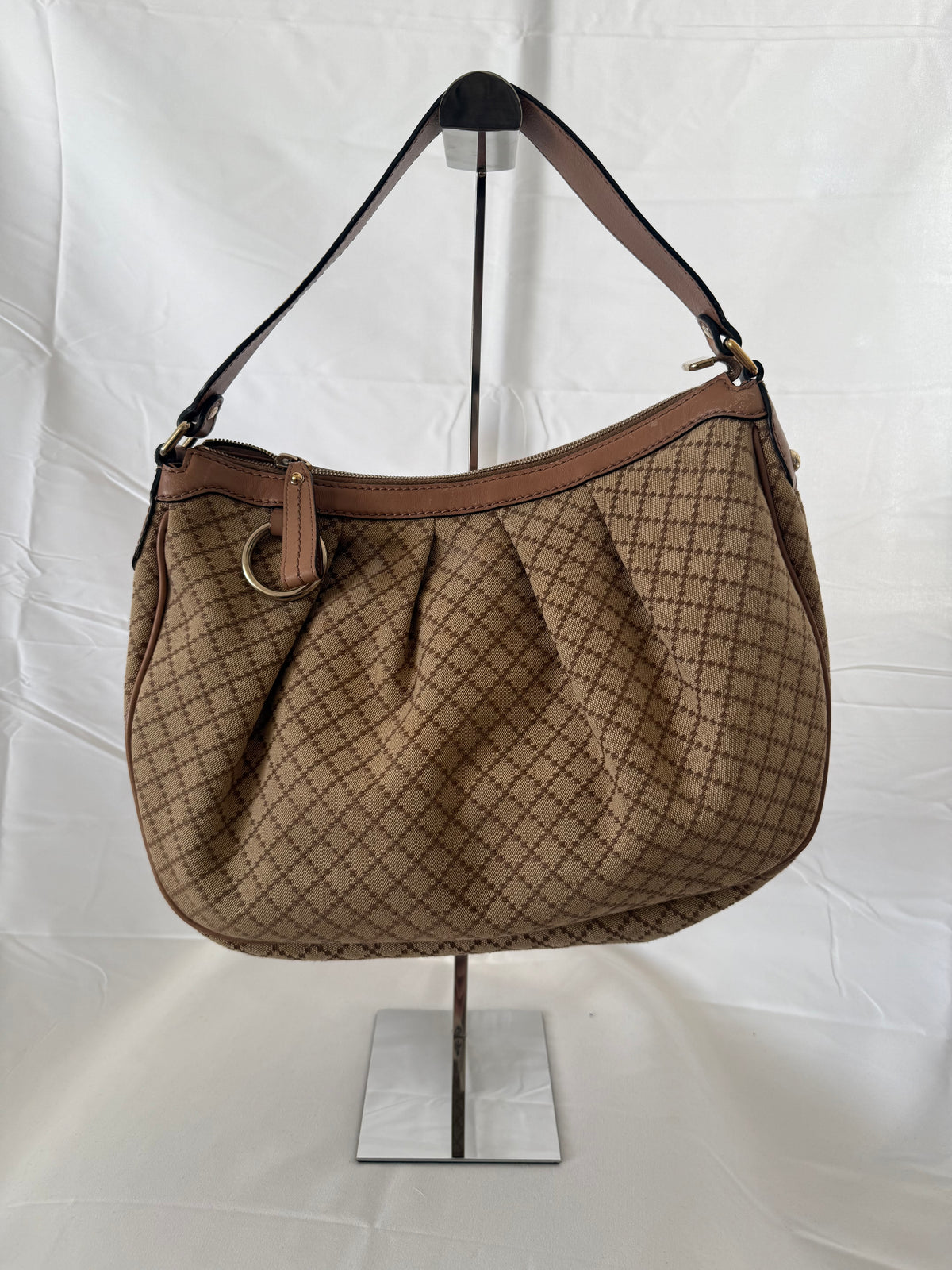 Gucci Sukey Hobo Bag