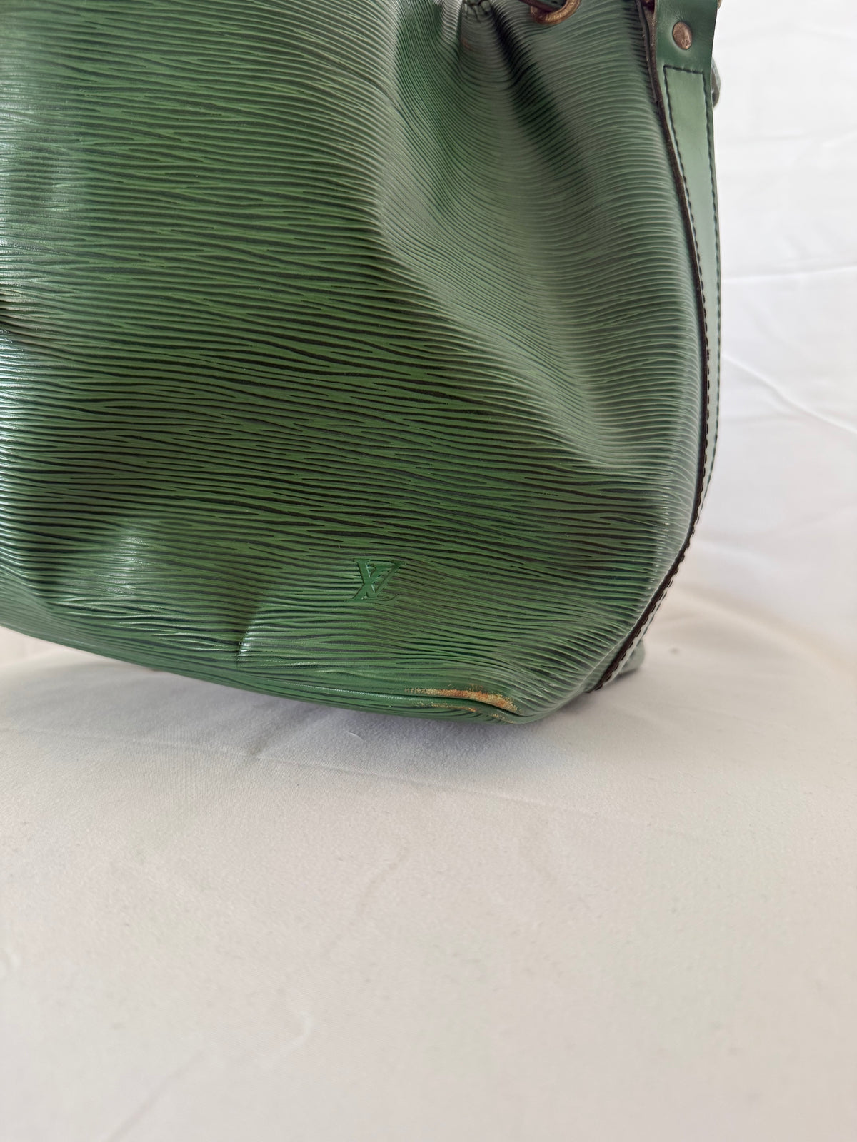 Louis Vuitton Noé Epi Leder Grün