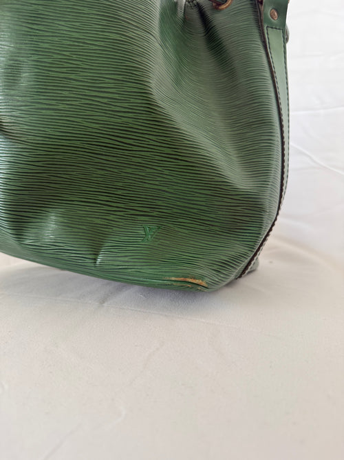 Louis Vuitton Noé Epi Leder Grün