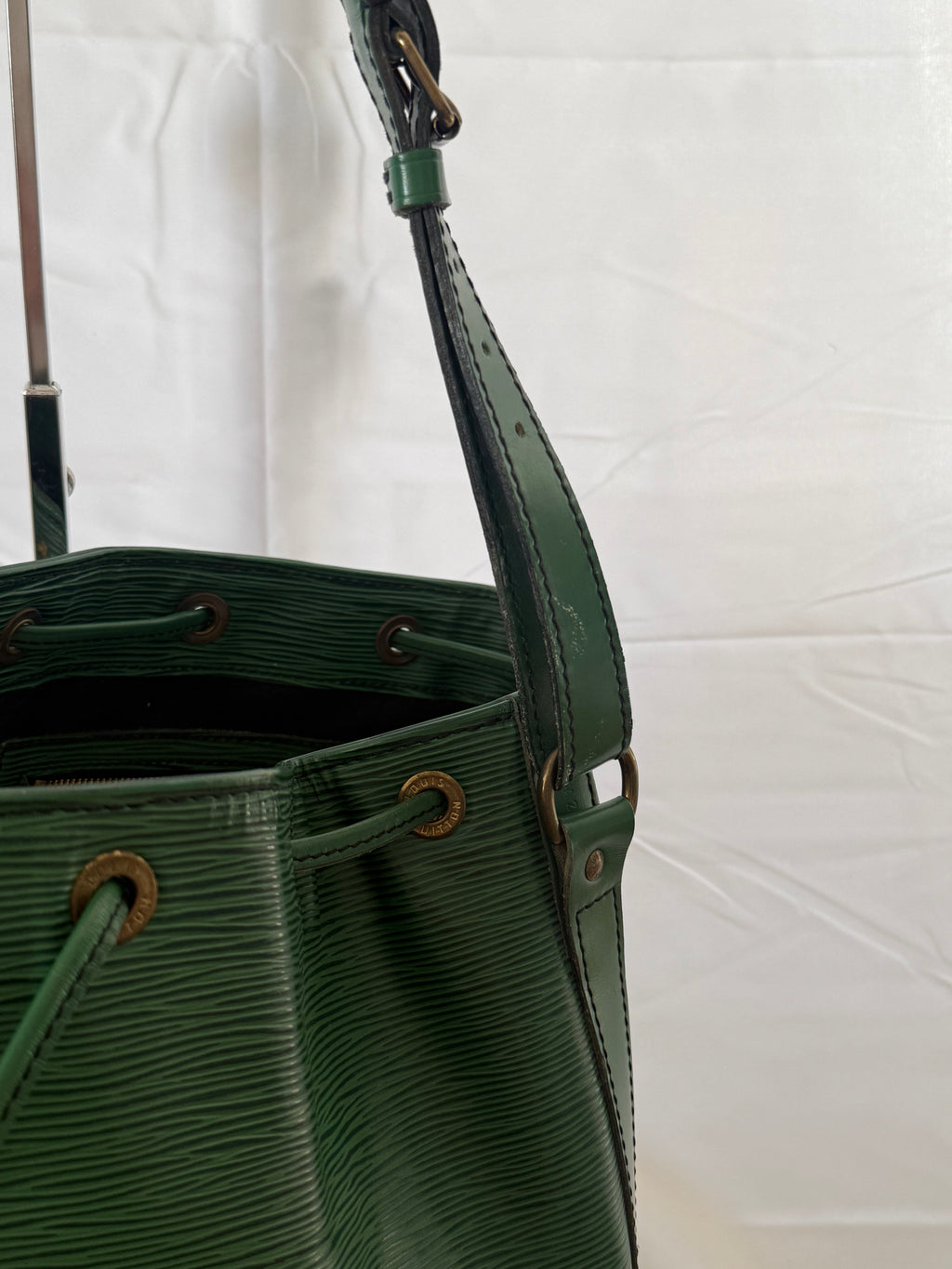 Louis Vuitton Noé Epi Leder Grün