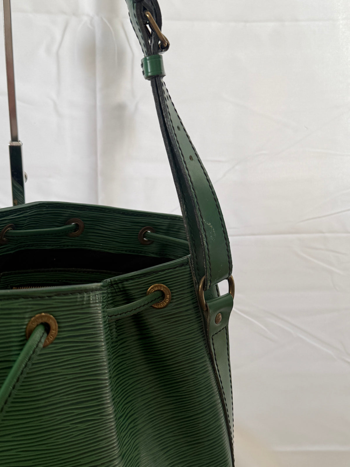 Louis Vuitton Noé Epi Leder Grün