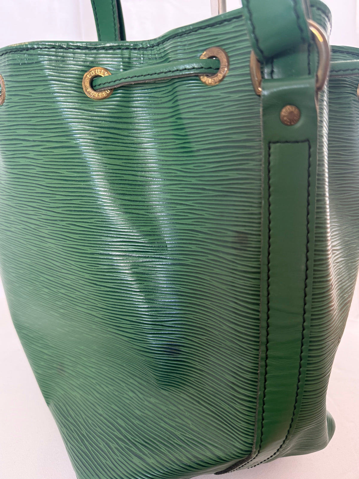 Louis Vuitton Noé Epi Leder Grün
