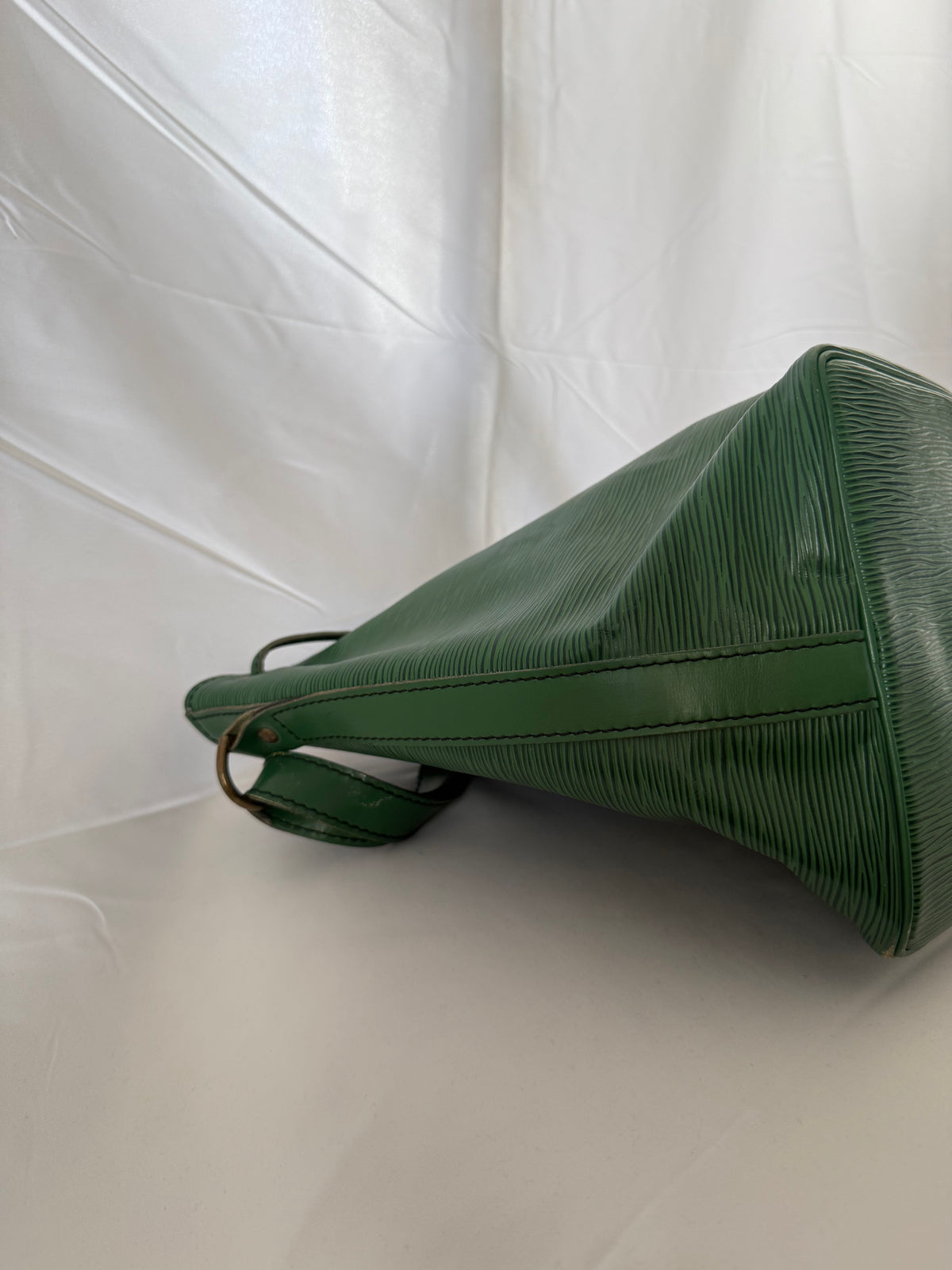 Louis Vuitton Noé Epi Leder Grün